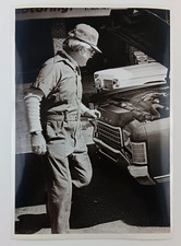1979 North Carolina Gas Station Attendant Robinson's Station Vintage Press Photo