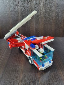 Lego City Set #7208 - Fire Station Released in 2010, 100% Complete w/Manuals