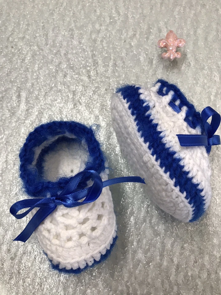 Botines Bebé Crochet Recién Nacido Calcetines Regalo Botines 0-6 Meses Color Azul Real Blanco Foto 2 de 3