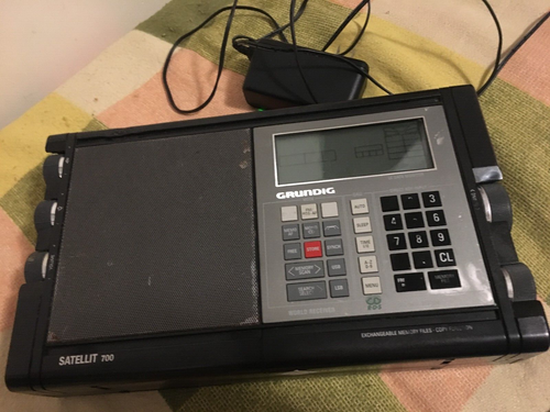 Grundig satellit 700