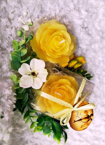 Delicate Rose Flower Candle in box with J'adore flavour - Picture 12 of 16