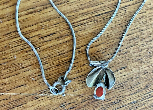 Coral 835 German Silver Snake chain with Floral Pendant red 5/8 in - Picture 4 of 6