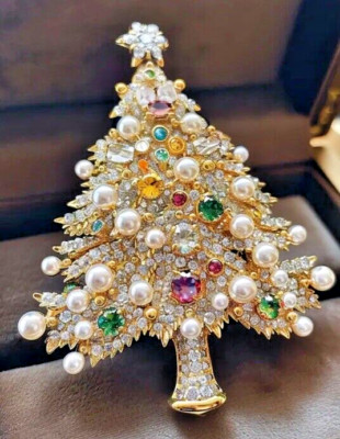 White Christmas Tree Brooch Rhinestones Festive Pin Bright Beautiful Classy