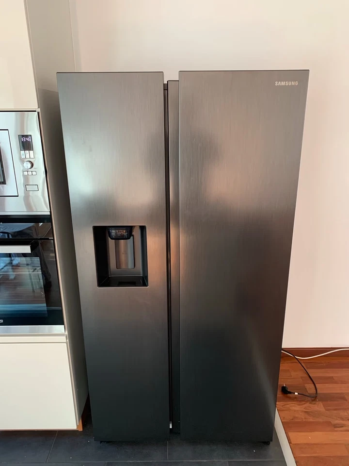 Samsung Side-by-Side Kühlschrank RS6GA8521B1/EG