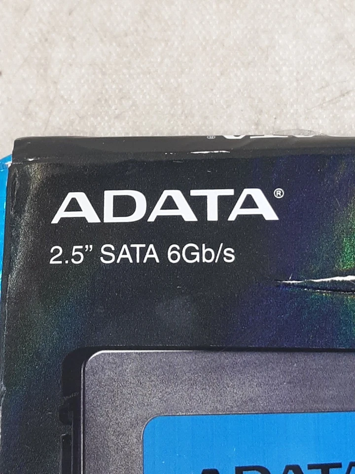 ADATA Ultimate SU800 512GB 2.5" SATA III Internal SSD (ASU800SS-512GT-C) - Image 2 of 4