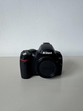Nikon D40 DSLR Camera | AF-S DX 18-55mm Lens | Battery Charger and Battery