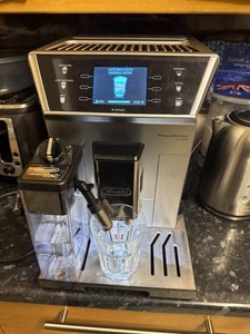 De'Longhi PrimaDonna Klasse Kaffeevollautomat - ECAM 550.75.MS