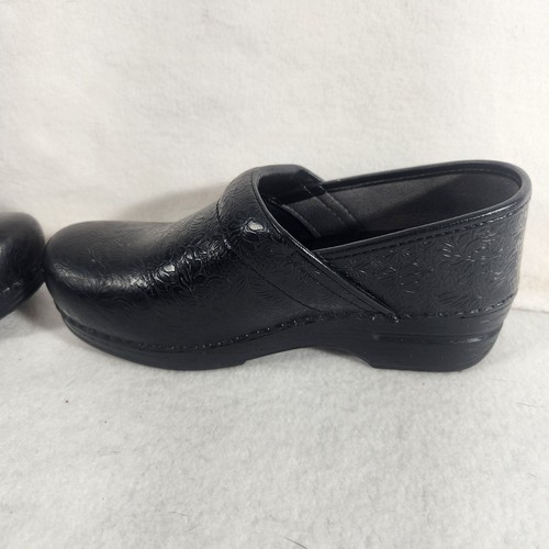Dansko Size 37 / 7 US Clogs Professional XP Leather Black Floral Tooled Shoes - Picture 6 of 9