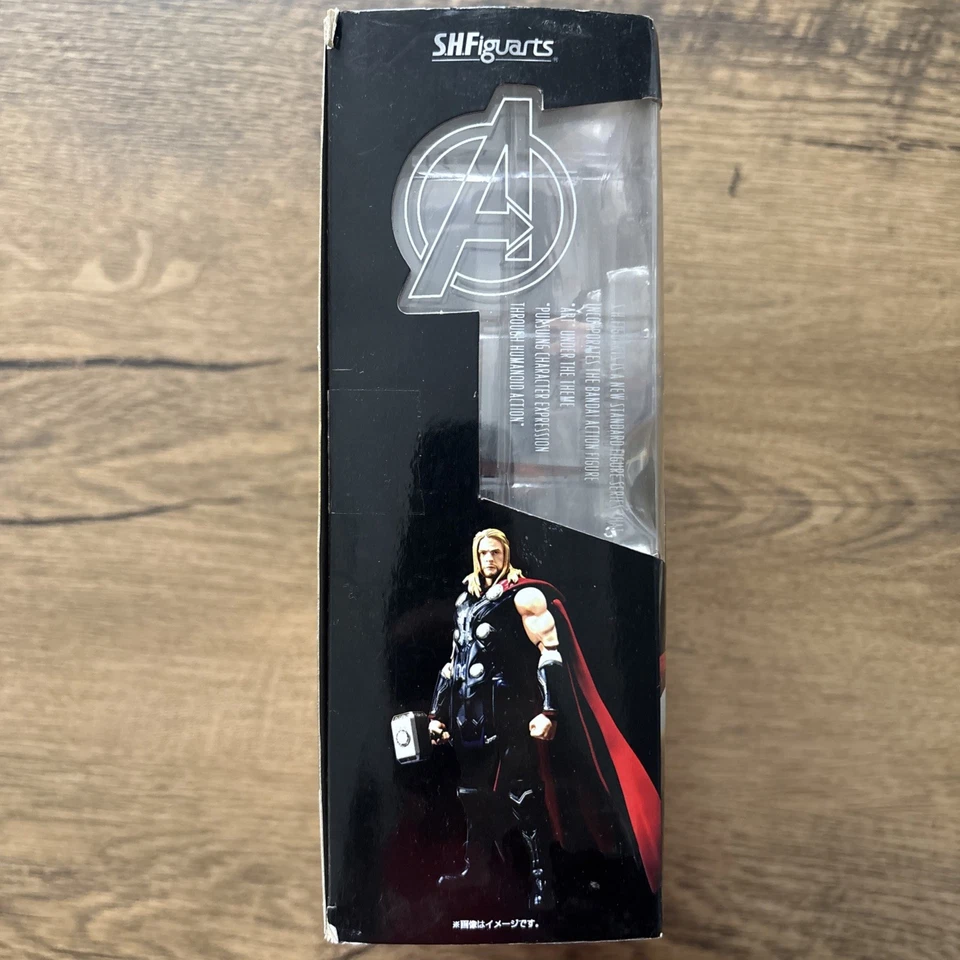 AVENGERS AGE OF ULTRON – THOR SHFiguarts - Bandai 2015 - Immagine 4 di 4