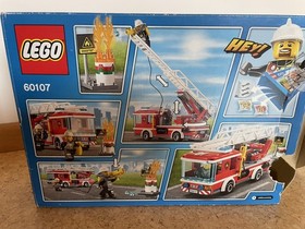 LEGO CITY: Fire Truck with Mobile Ladder (60107)