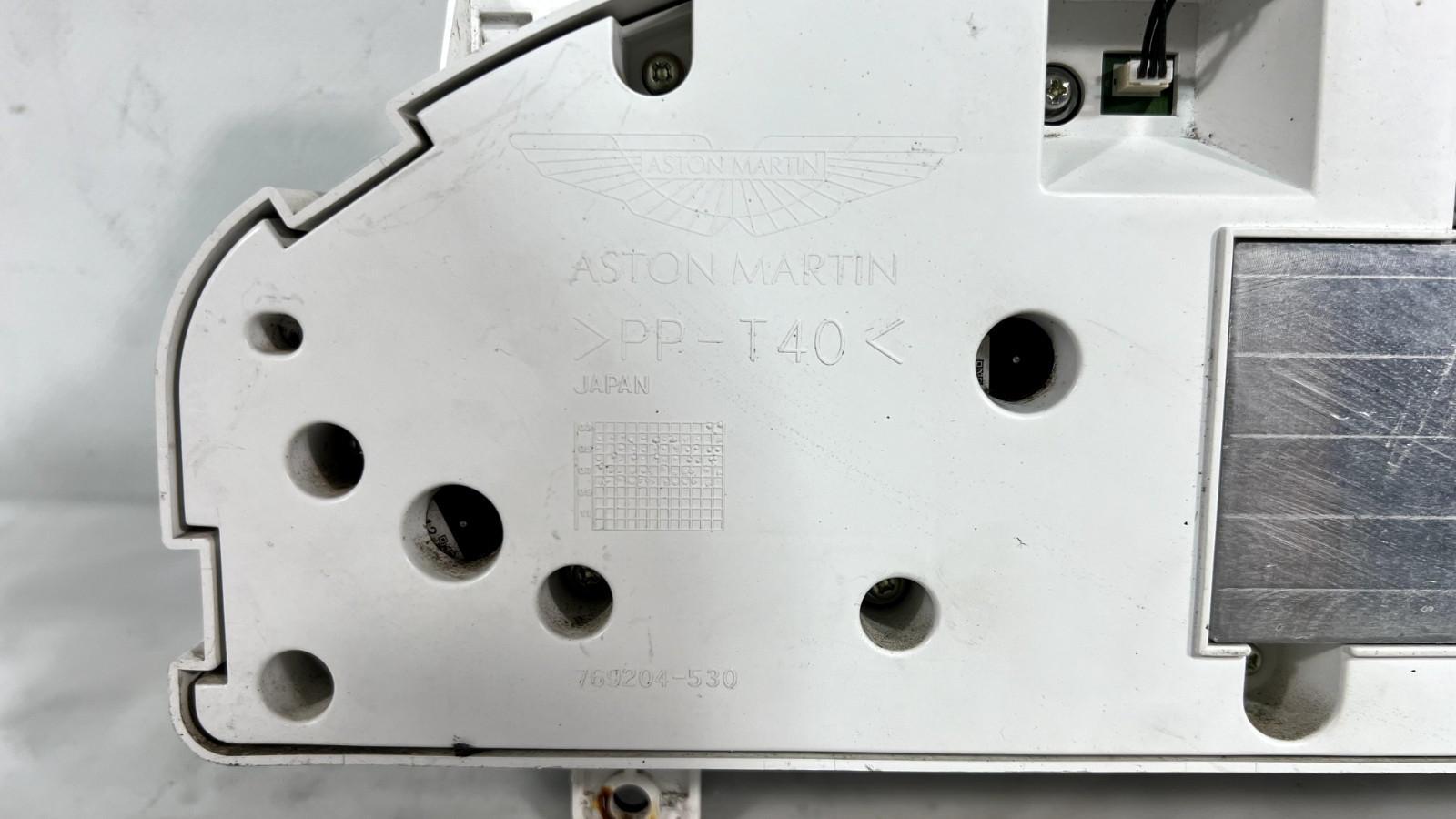 2011 ASTON MARTIN VANTAGE SPEEDOMETER INSTRUMENT GAUGE CLUSTER 8G43-10849-CA OEM