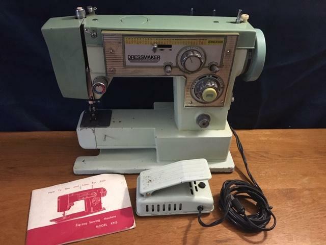 PRECISION BUILT DELUXE ZIGZAG DRESSMAKER SEWING MACHINE MDL 2400 READ