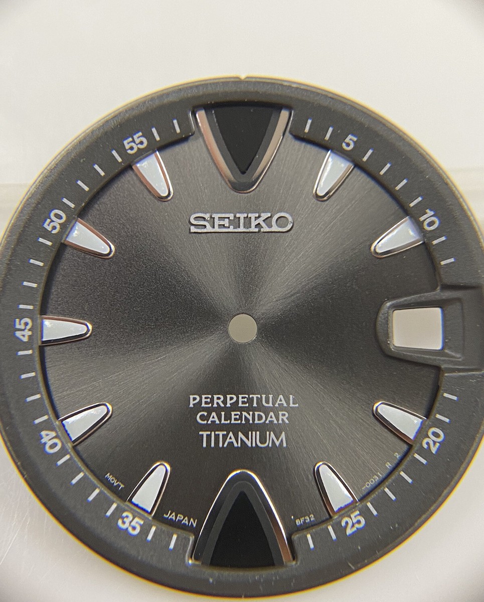 SEIKO TITANIUM 8F32-0220 JAPAN メンズ腕時計 Men's Seiko Titanium Perpetual Calendar Watch 8F32 0220