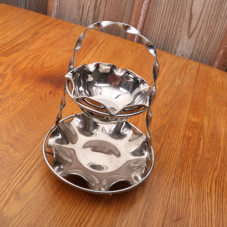 Bandeja de metal apilable acanalada con estante Foto 2 de 4