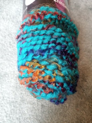 Chunky Twist Knitting Yarn With Free Scarf Pattern bright blue multi 100g - Picture 2 of 2