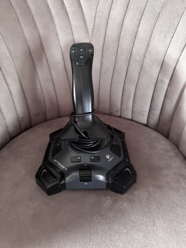 Logitech Attack 3 J-UJ18 ATK3 Joystick Paddle Flight Simulator PC USB Wired - Picture 2 of 4
