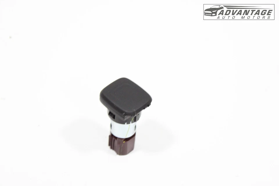 Chevrolet Blazer 2019-2025 consola central toma de corriente 25774623 OEM Foto 3 de 4