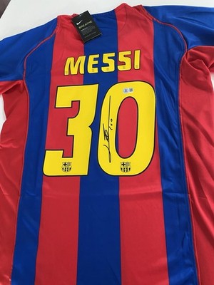    Lionel Messi FC Barcelona hand signed Nike Rookie Jersey Beckett COA!   