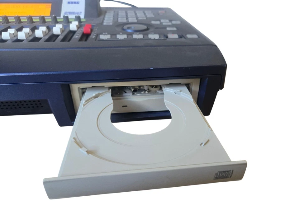 Grabadora digital multipista Korg D1600 mkII 8 pistas MIDI HDCD LCD pantalla Japón Foto 4 de 4