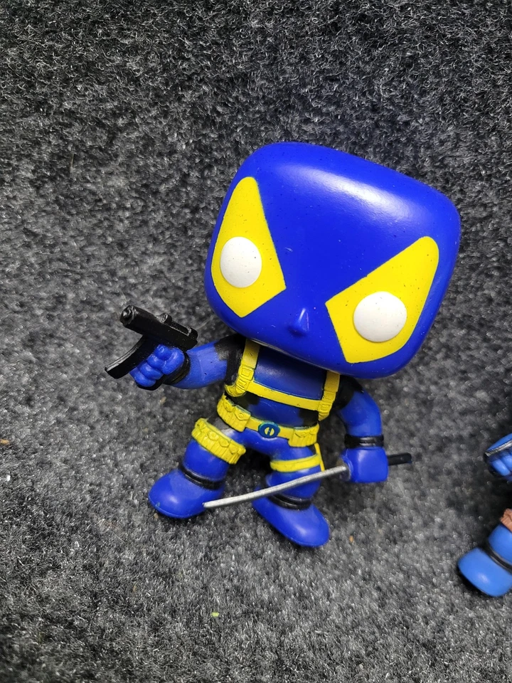 Funko Pop Marvel Deadpool Variante Azul Figura Lote Personalizado X-Force X-Men Cómic Juguete Foto 2 de 4
