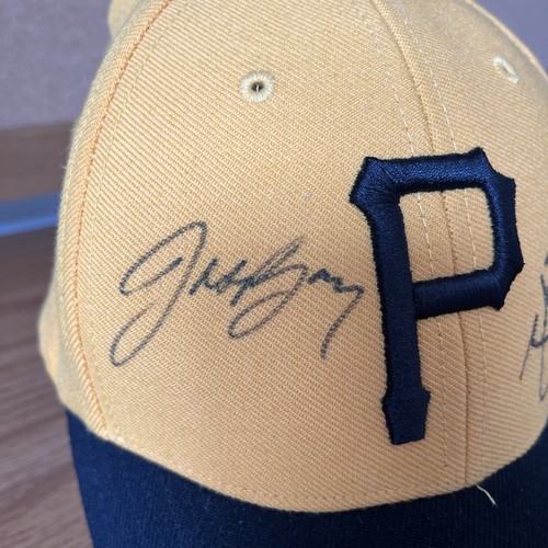 Jason Bay and Zach Duke SIGNED AUTOGRAPHED Baseball Hat Pittsburgh Pirates - Picture 2 of 7