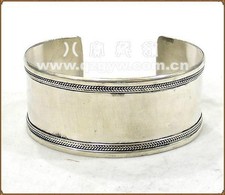 Huge Tibetan White Copper Multi-Weaving Plain Surface Amulet Cuff Bracelet
