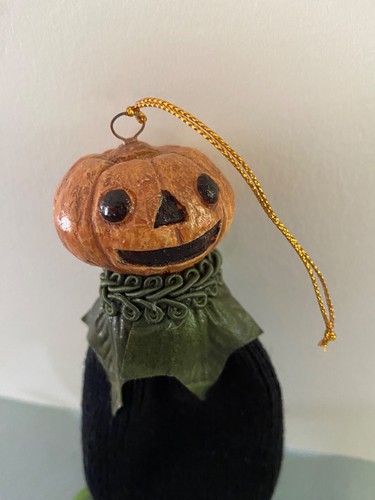Wayne M Kleski Pumpkin Man Ornament '2000 (O15) - Picture 2 of 3