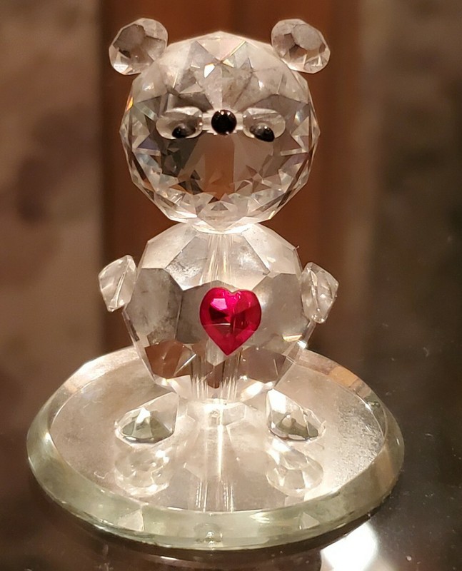 Crystal Bear with Heart Brand Unkown