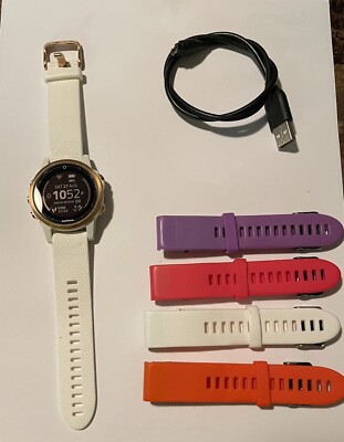 Garmin fēnix 5S Plus with 42 mm Rose Gold Case and Carrara White