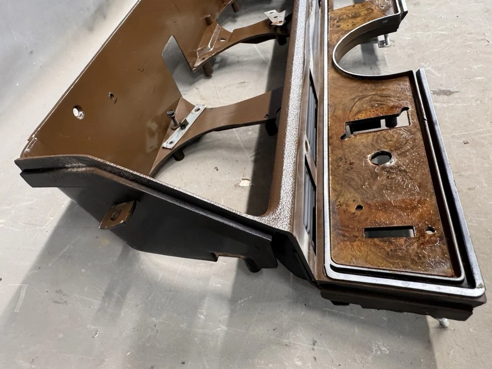 Oldsmobile Cutlass F85 442 1970-1972 tablero velocímetro calibre racimo carcasa moldura Foto 2 de 4