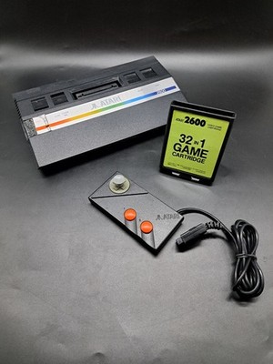 Atari Konsole Schwarz - 2600  - Konsole + Zubehörpaket - Ungeprüft / Ersatzteile