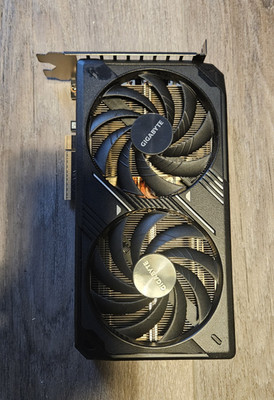 GIGABYTE NVIDIA RTX 5060 ti Dual Fan Heatsink PCIe x8 Multi-Monitor