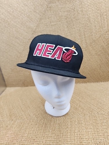 Miami Heat New Era schwarz mit Logo 9Fifty Snapback Mütze Cap NBA Einheitsgröße