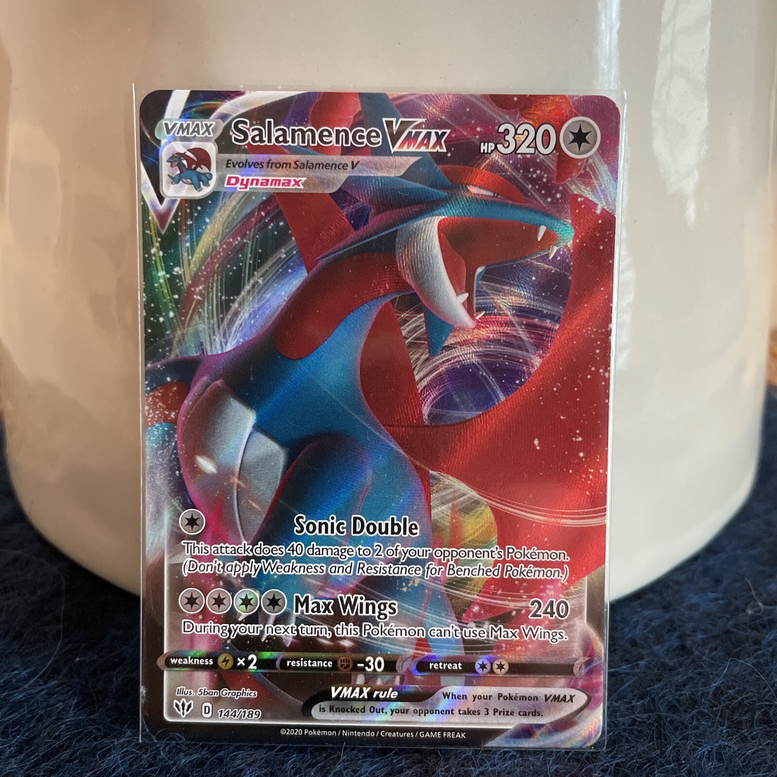 Salamence VMAX 144/189 Swsh03: Darkness Ablaze Holo - NM -