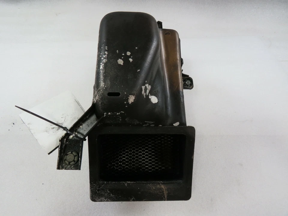 Ferrari 612 Scaglietti, diestro, derecho, filtro de aire, usado, daños por incendio, P/N 195736 Foto 2 de 4