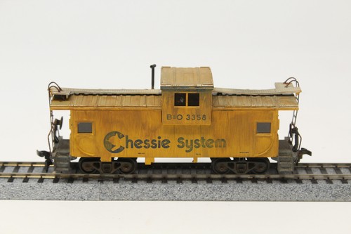 HO Athearn Caboose Chessie System B&O 335 Yellow Weathered RTR - Picture 4 of 9