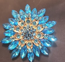 Big Vibrant STAR Blue SUN Burst Flower Rhinestone Brooch