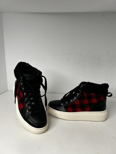 Marc Fisher Fellow Buffalo Plaid Flannel Faux Shearling Sneaker SIZE 6.5 EUC