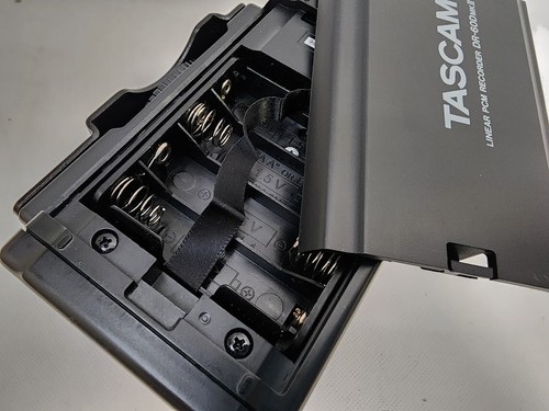 TASCAM DR-60D MKII DSLR Linear PCM Recorder Mixer - Picture 5 of 5