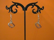 NEW HAND ASSEMBLED SILVERTONE VAMPIRE TEETH FISH HOOK EARRINGS