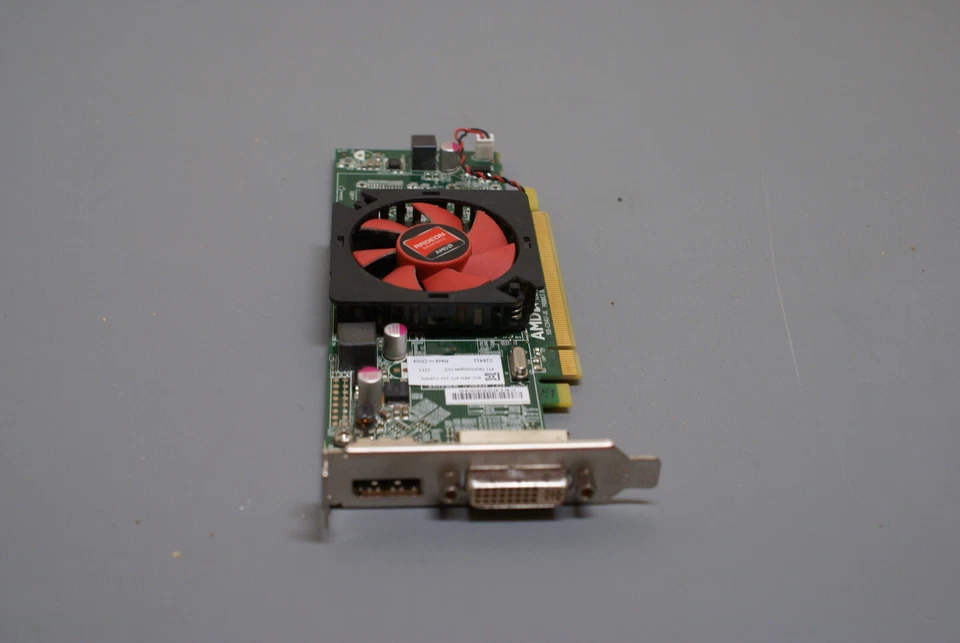 AMD 109-C26457-01 Radeon HD 7470 1 GB GDDR3 PCI Express Graphics Card 1B - Image 2 of 3