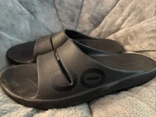 Oofos Men’s Black Sandals Size 14