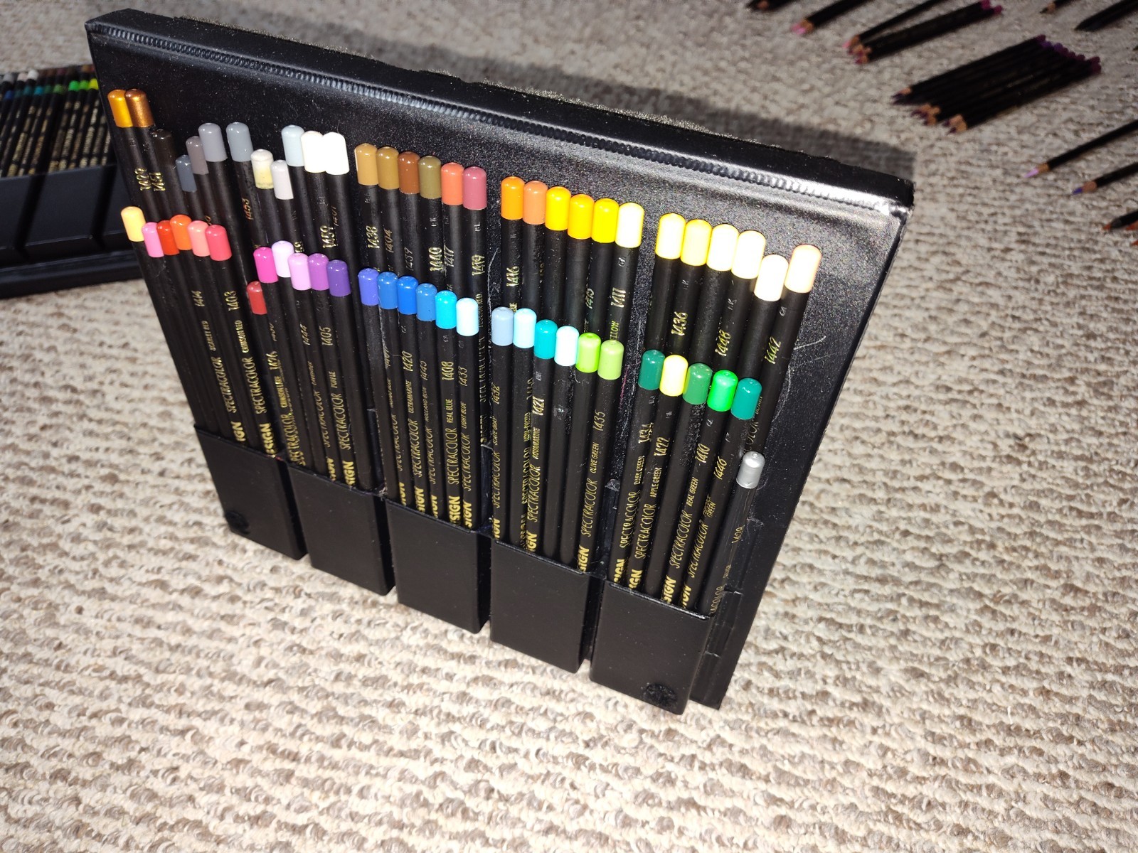 Rare 60 Piece Design Spectracolor Colored Pencil Set With Easel ,  Slightly Used