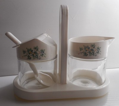 Corelle Corningware Glass Creamer & Sugar Bowl with Plastic Lids & Caddy 8''L x4''