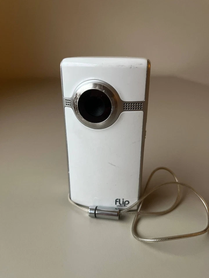 Flip Video Ultra U1120 White High Pocket y2k Handheld Camcorder Camera WORKS - Image 4 of 4