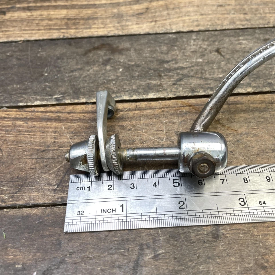 Pincho de liberación rápida abrazadera de tija de sillín Suzue vintage con suspensión de cable voladizo años 80 Foto 2 de 4