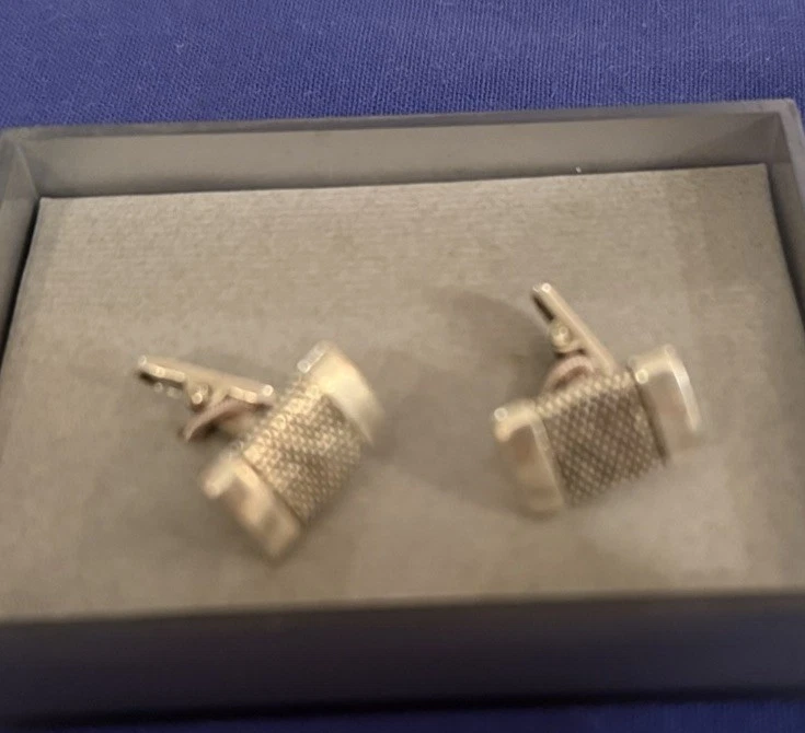 Men's Cufflinks Set Silver Kenneth Cole New York New In Box Never Used Gift Box - Image 2 of 4