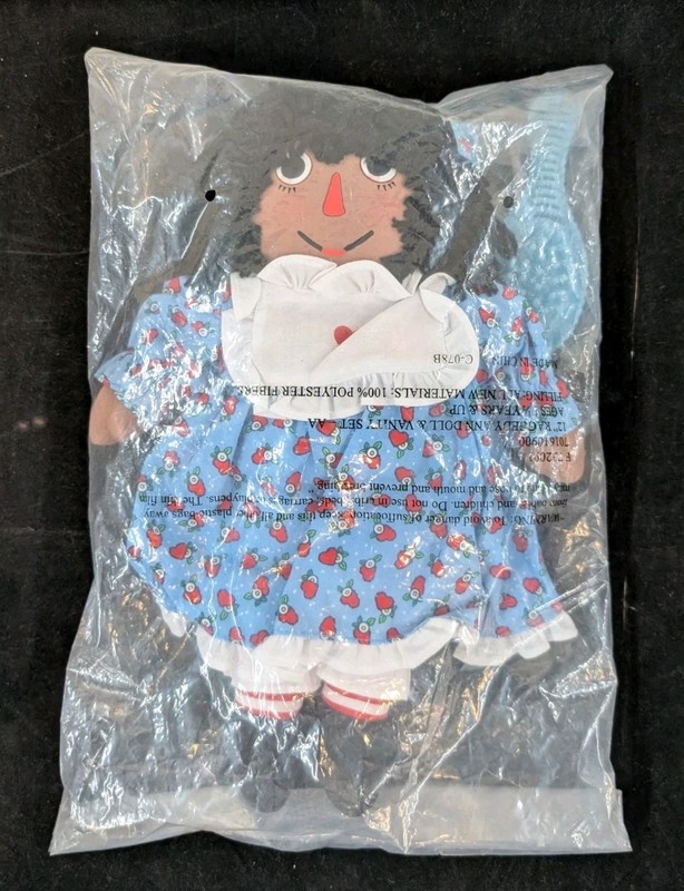 Vintage 2000 Hasbro 12" Raggedy Ann Doll & Vanity Set African American NOS