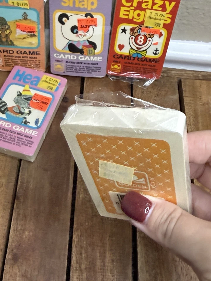 Новые запечатанные винтажные игральные карты War Snap Hearts Crazy Eights Old Maid Golden 1988 - Изображение 2 из 4
