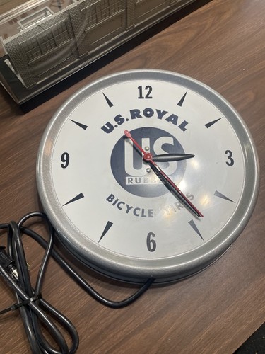 Vintage Clock U.S. Royal Bicycle Tires Clock, 60s Era Inv #DD0157 - Picture 2 of 4